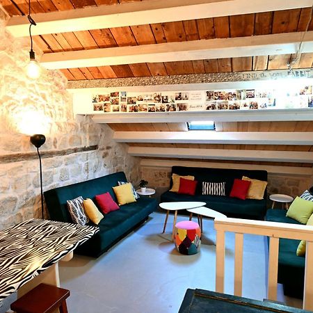 White Rabbit Hostel Hvar Town Exteriér fotografie