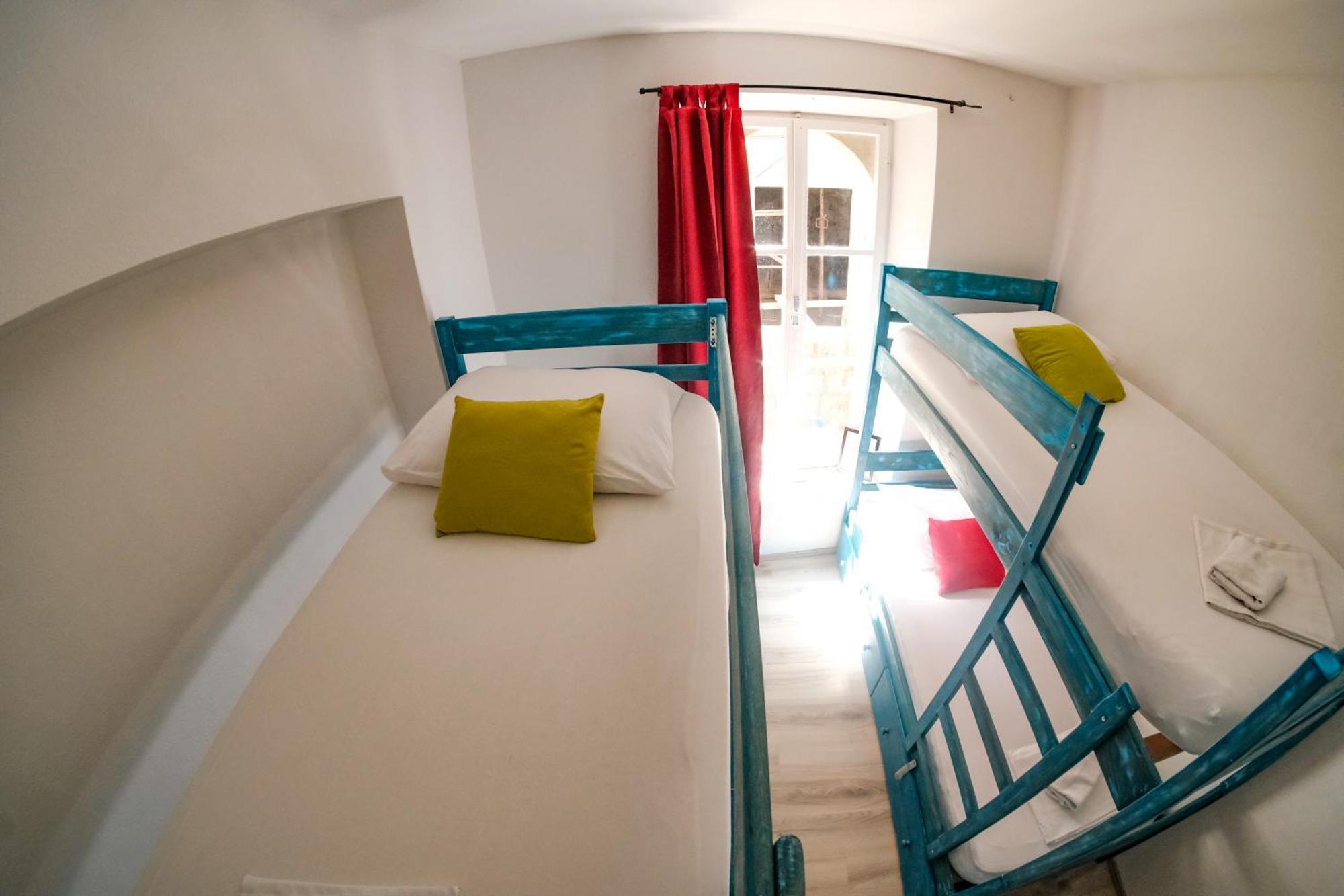 White Rabbit Hostel Hvar Town Exteriér fotografie