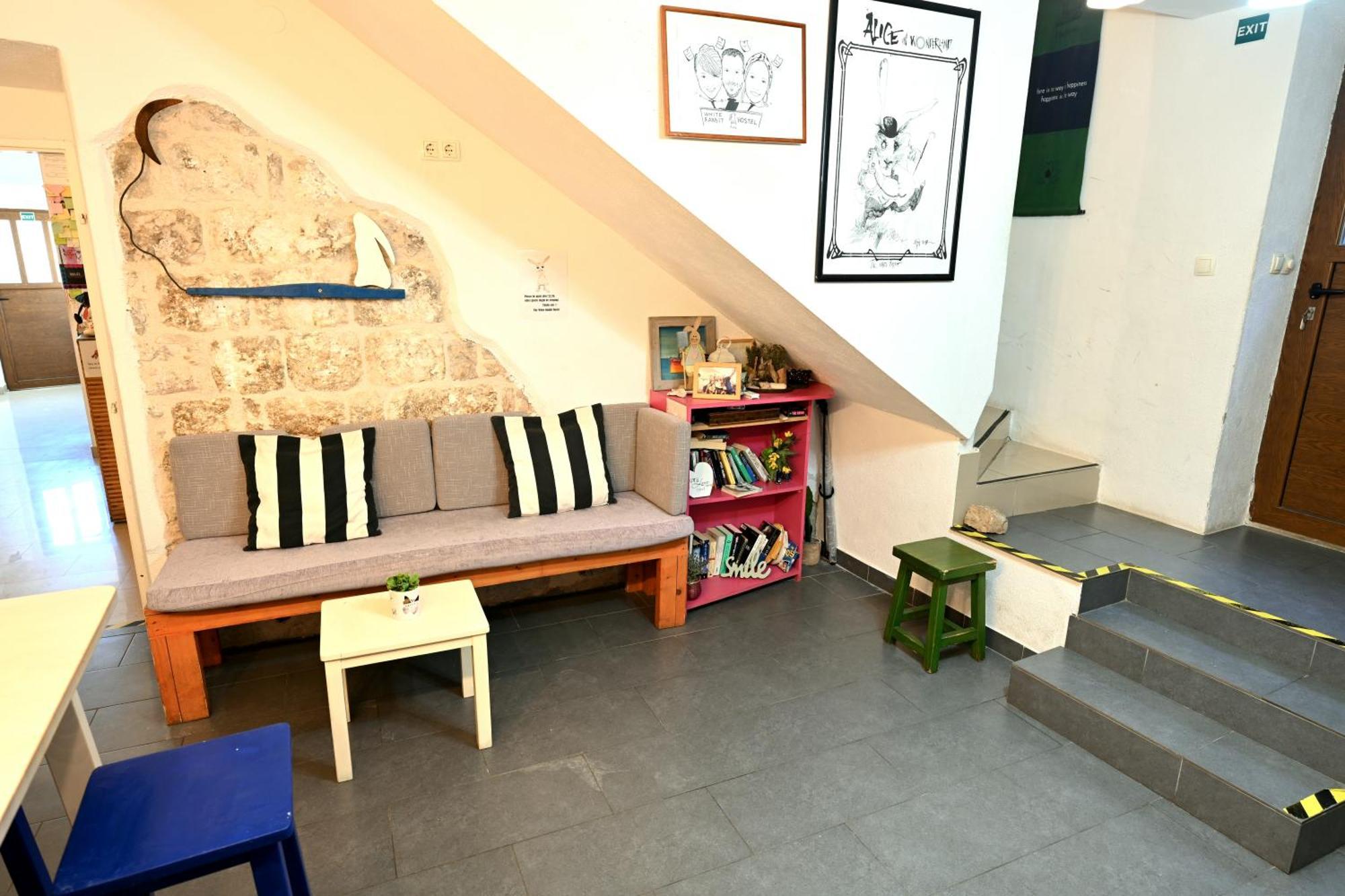 White Rabbit Hostel Hvar Town Exteriér fotografie